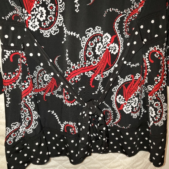Lane Bryant 18/20 red/black/white 3/4- sleeve top - Picture 3 of 7